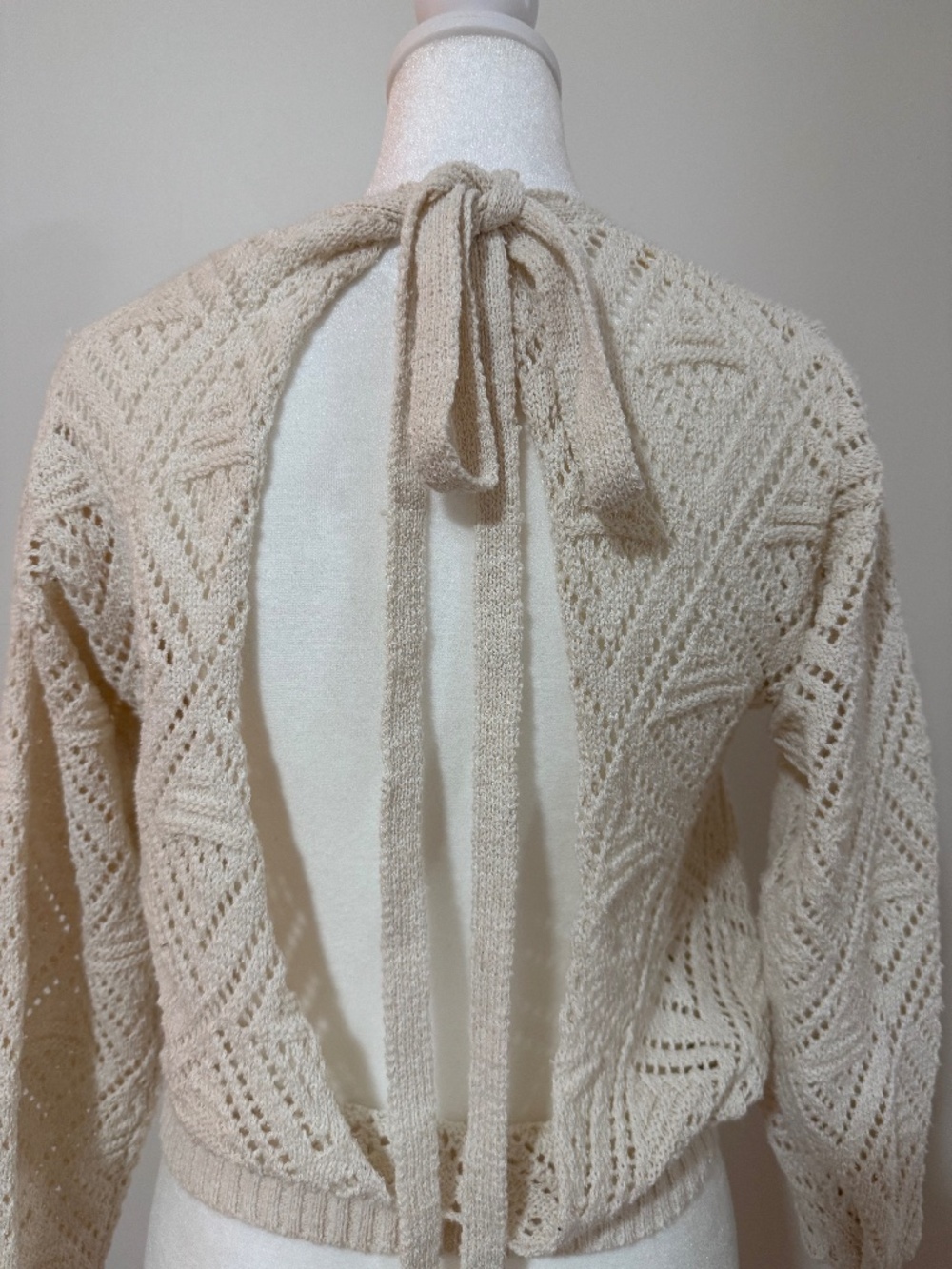 Sweet Cotton wrap top! Cream colour with open back.